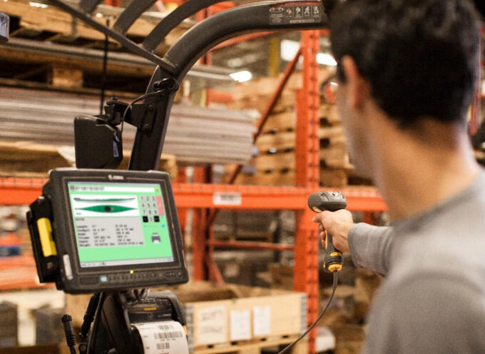 1544782688_warehouse-technology-mobile-computer-1